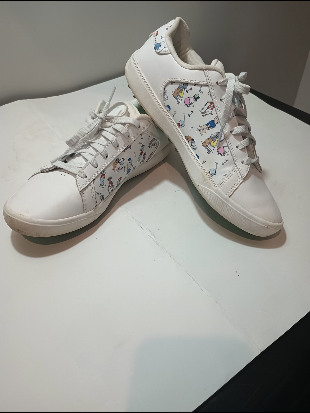 Skechers GO GOLF Walk Spikeless Shoes Womens 10 White Leather Cartoon Dog Print